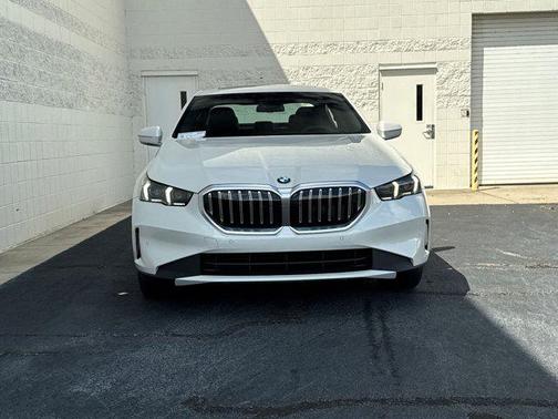 2026 BMW 530 i