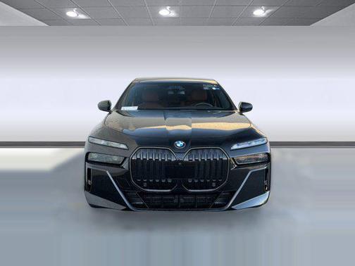 Black Sapphire Metallic 2024 BMW 760 xDrive