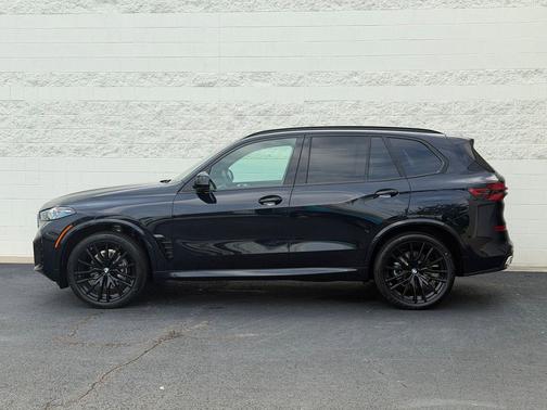 Carbon Black Metallic 2026 BMW X5 sDrive40i