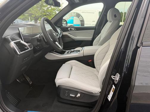 Carbon Black Metallic 2026 BMW X5 sDrive40i