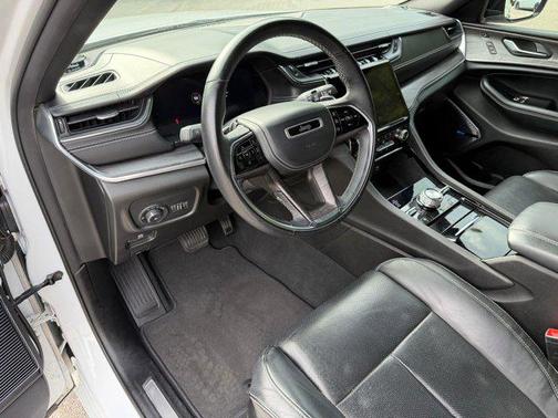 Bright White Clearcoat 2022 Jeep Grand Cherokee L Overland