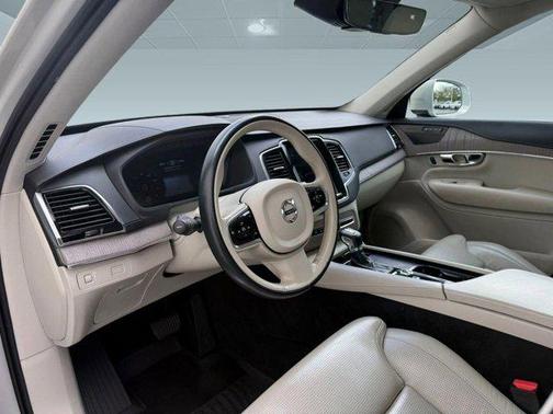 2021 Volvo XC90 T6 Inscription