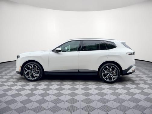 Mineral White Metallic 2027 BMW X5 40 xDrive