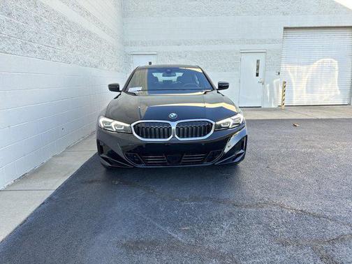 2025 BMW 330 i
