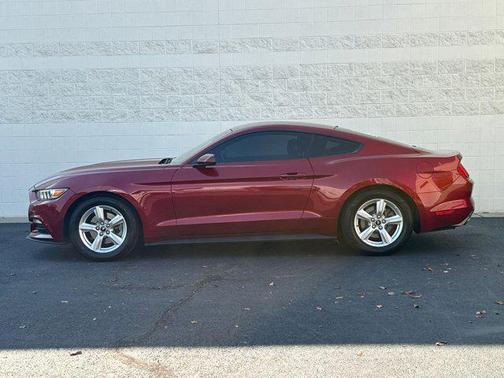 2017 Ford Mustang V6