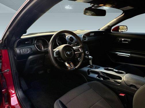 2017 Ford Mustang V6