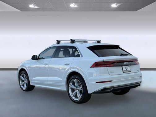 2023 Audi Q8 55 Premium Plus