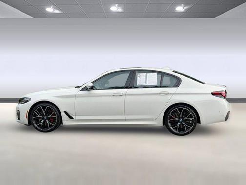 Alpine White 2023 BMW 540 i