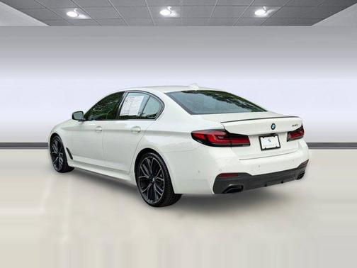 Alpine White 2023 BMW 540 i