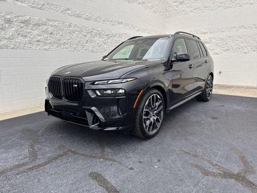 2025 BMW X7 M60i