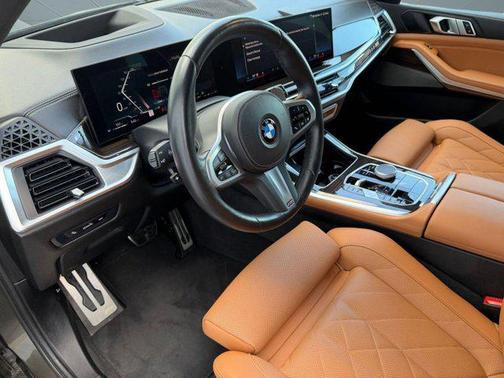 Manhattan Green Metallic 2024 BMW X5 xDrive40i