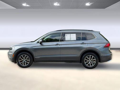 Platinum Gray Metallic 2019 Volkswagen Tiguan 2.0T SE 4MOTION