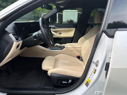 Mineral White Metallic 2023 BMW i4 Gran Coupe eDrive35
