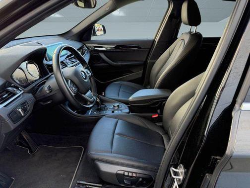 Black Sapphire Metallic 2022 BMW X1 xDrive28i