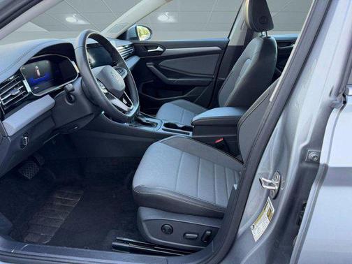 Pyrite Silver Metallic 2025 Volkswagen Jetta 1.5T SE
