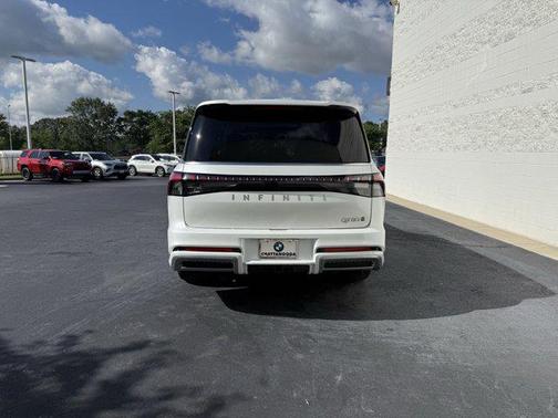 2025 INFINITI QX80 SENSORY AWD