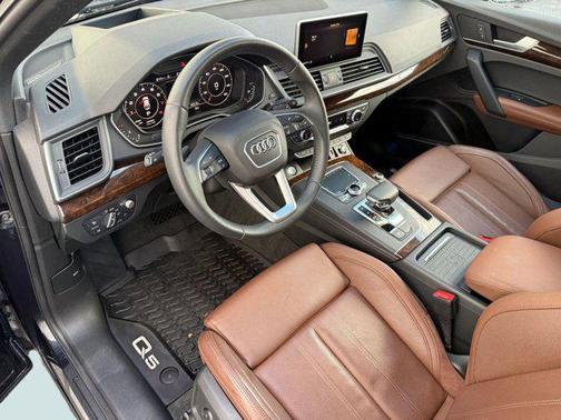 2020 Audi Q5 45 Prestige