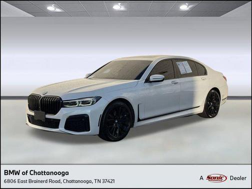 2022 BMW 740 i