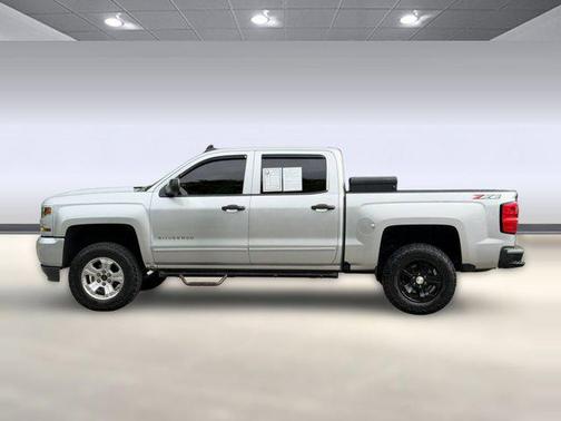 Silver Ice Metallic 2018 Chevrolet Silverado 1500 2LT