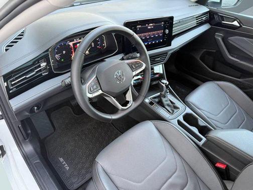 2025 Volkswagen Jetta 1.5T SEL