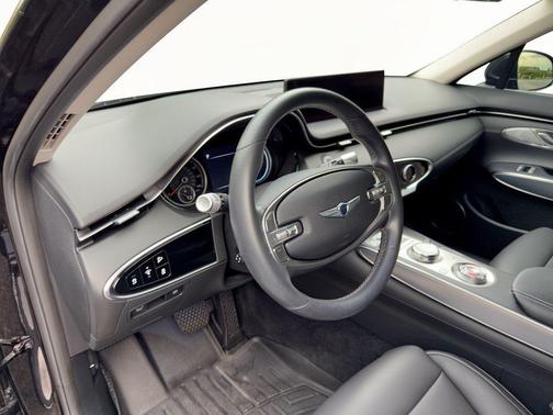 Vik Black 2023 Genesis GV70 2.5T AWD