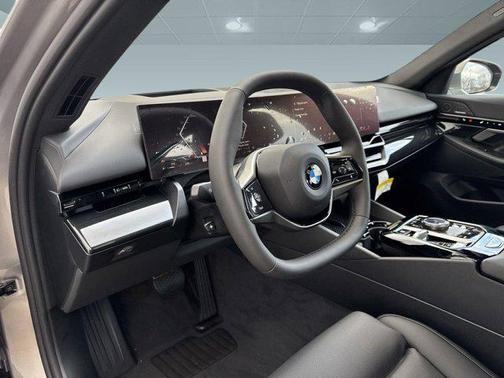 2025 BMW 530 i