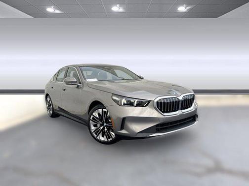 2025 BMW 530 i
