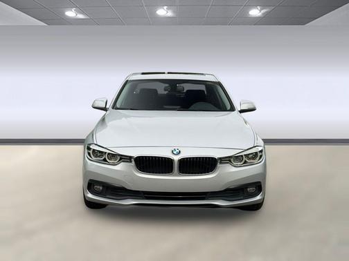 Glacier Silver Metallic 2018 BMW 320 i