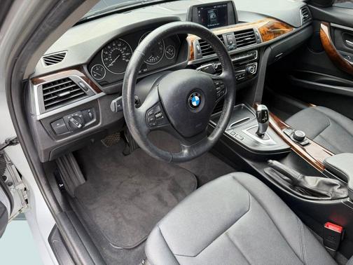 Glacier Silver Metallic 2018 BMW 320 i