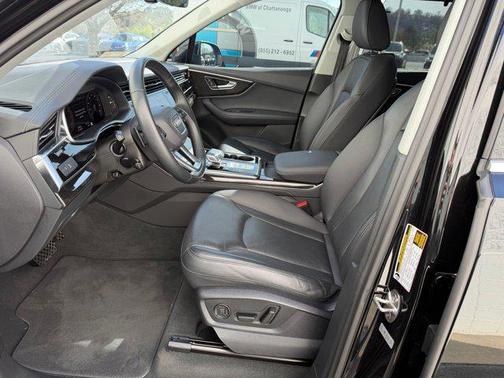 2024 Audi Q7 55 Premium Plus