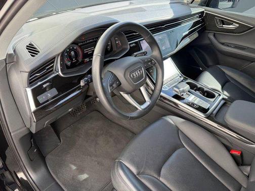2024 Audi Q7 55 Premium Plus