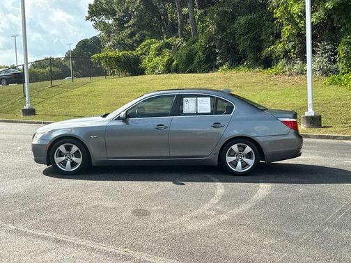 2008 BMW 528 528i