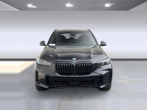 Black Sapphire Metallic 2026 BMW X5 PHEV xDrive50e
