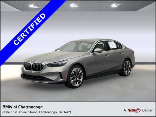 Brown 2025 BMW 530 530i