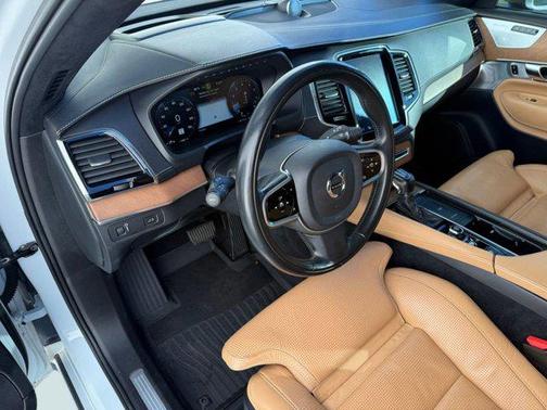 2019 Volvo XC90 T6 Inscription