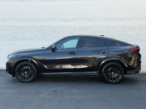 Black Sapphire Metallic 2027 BMW X6 xDrive40i