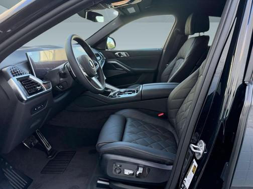 Black Sapphire Metallic 2027 BMW X6 xDrive40i