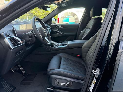 Black Sapphire Metallic 2027 BMW X6 xDrive40i