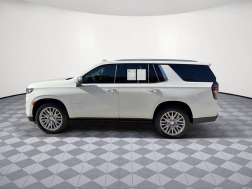 Iridescent Pearl Tricoat 2023 Chevrolet Tahoe Premier