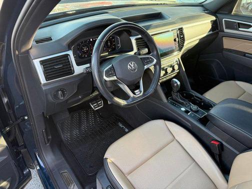 2022 Volkswagen Atlas Cross Sport 2.0T SEL