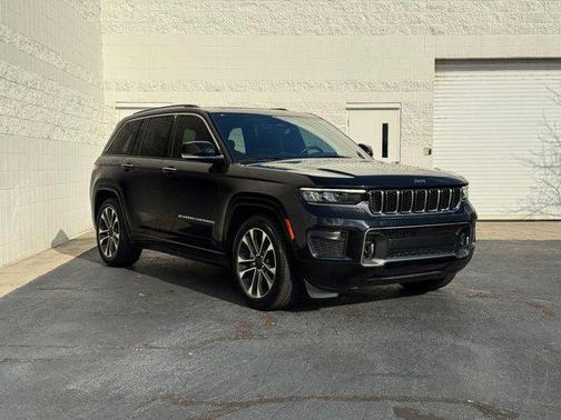 2022 Jeep Grand Cherokee Overland