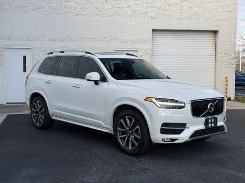 2019 Volvo XC90 T6 Momentum