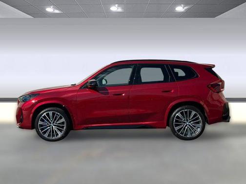 Vegas Red Metallic 2026 BMW X1 M35i