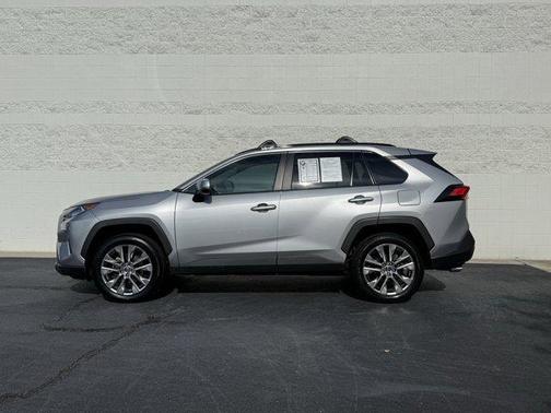 2020 Toyota RAV4 XLE Premium