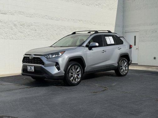 2020 Toyota RAV4 XLE Premium
