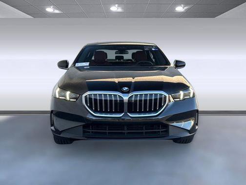 2025 BMW 540 i xDrive