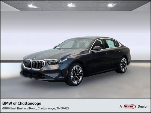 Dark Graphite Metallic 2026 BMW 530 530i
