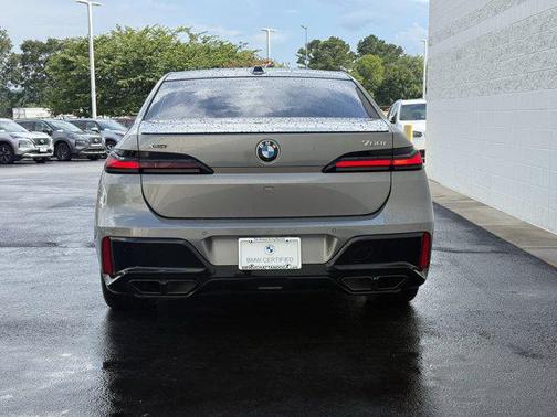 2023 BMW 760 i xDrive