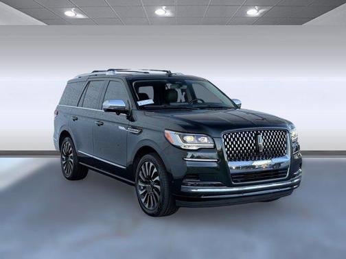 2022 Lincoln Navigator Black Label