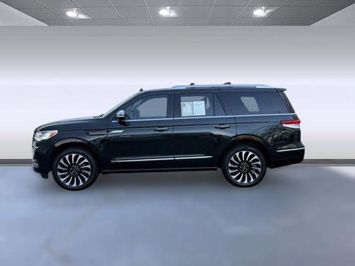 2022 Lincoln Navigator Black Label